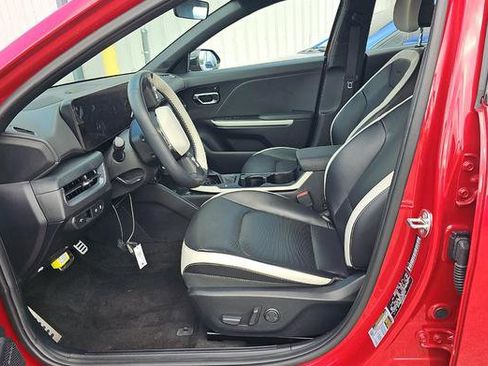 Used 2025 Kia K4 GT-Line Turbo image 7