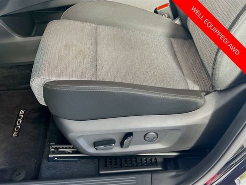 Used 2023 Nissan Rogue SV AWD/4WD image 19