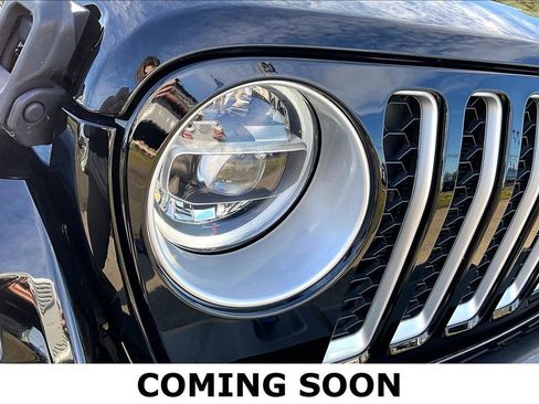 Used 2022 Jeep Wrangler Unlimited Sahara image 28