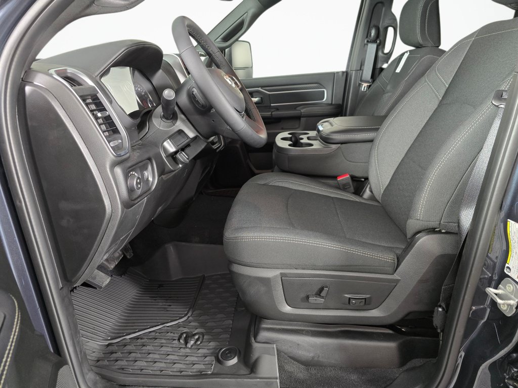 New 2026 RAM 2500 Big Horn AWD/4WD image 18