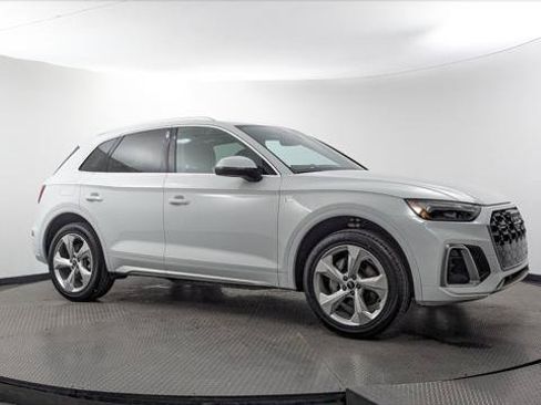 Used 2023 Audi Q5 2.0T Premium Plus w/ Premium Plus Package AWD/4WD image 11