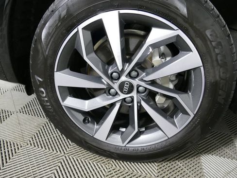 Used 2023 Audi Q5 2.0T Premium Plus w/ Premium Plus Package AWD/4WD image 9