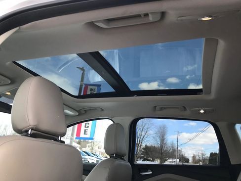 Used 2018 Ford Escape Titanium image 36