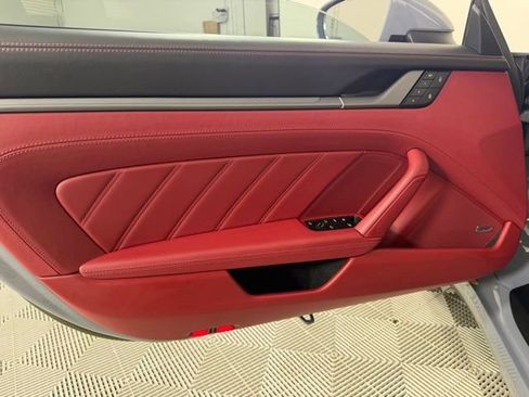 Used 2024 Porsche 911 Carrera RWD image 27