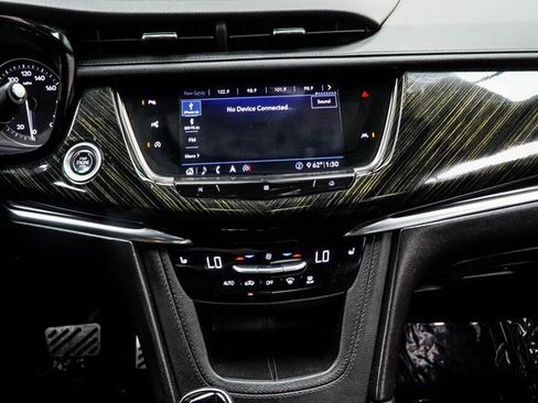 Used 2020 Cadillac XT6 Premium Luxury image 22