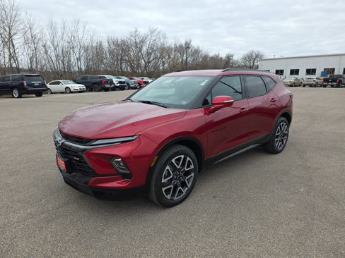 Used 2025 Chevrolet Blazer RS image 4