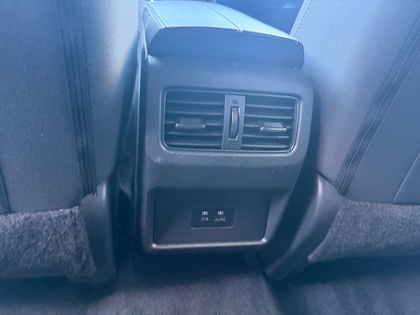 Used 2022 Nissan Rogue SV FWD image 16