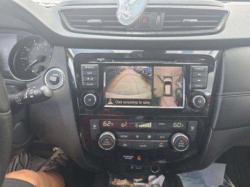 Used 2018 Nissan Rogue SL AWD/4WD image 8