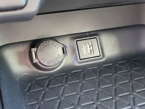 Used 2024 Toyota RAV4 XLE image 28