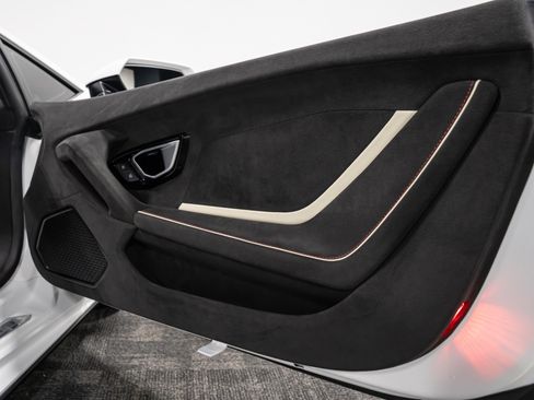 Used 2024 Lamborghini Huracan Tecnica RWD image 53