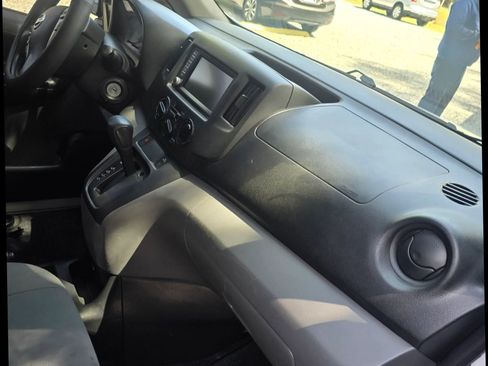 Used 2020 Nissan NV200 S image 6