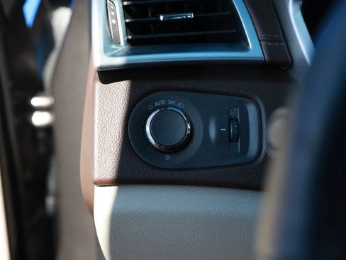 Used 2011 Cadillac SRX Luxury FWD image 48