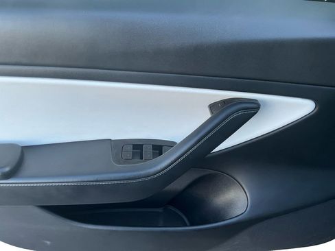 Used 2020 Tesla Model 3 Long Range image 23