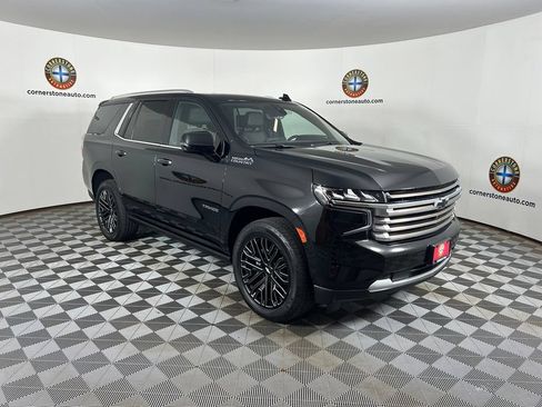 Used 2021 Chevrolet Tahoe High Country w/ Premium Package AWD/4WD image 16