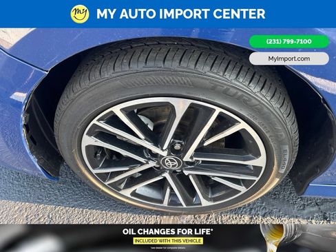 Used 2025 Toyota Camry XLE FWD image 7
