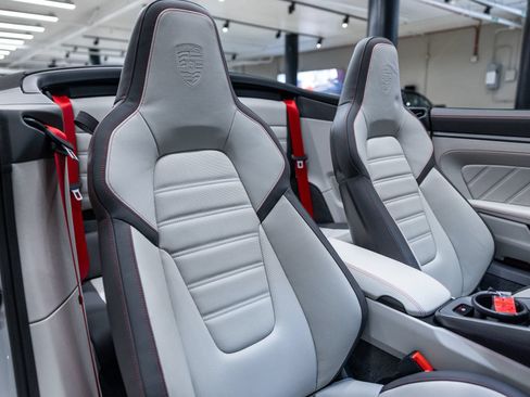 Certified 2026 Porsche 911 Carrera 4S AWD/4WD image 31