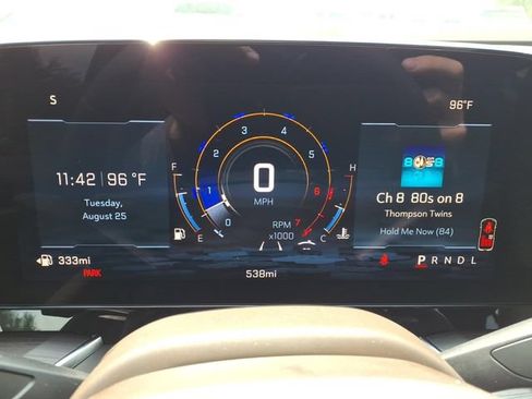 Used 2026 Chevrolet Suburban LT RWD image 24