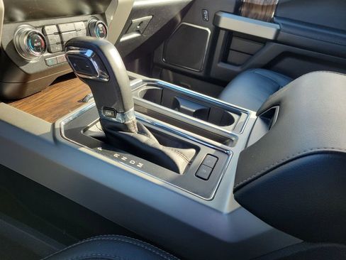 Used 2020 Ford F150 Lariat w/ Equipment Group 502A Luxury image 29