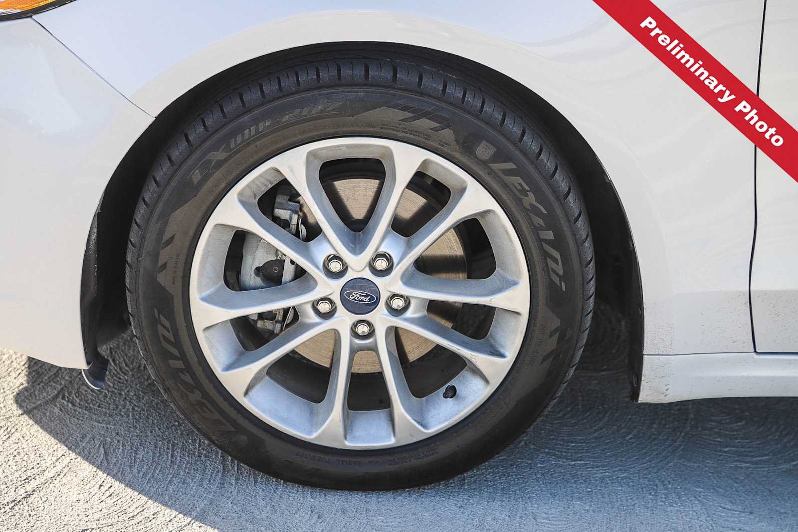 Used 2019 Ford Fusion SEL FWD image 11