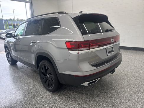 New 2026 Volkswagen Atlas SE AWD/4WD image 2