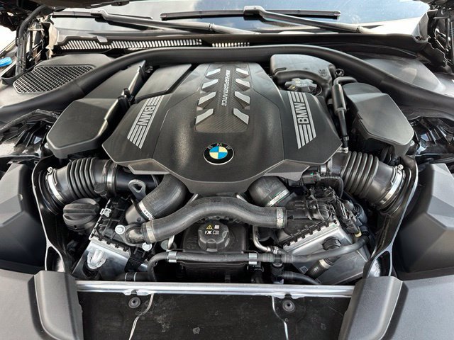 Used 2023 BMW M550i xDrive w/ Executive Package AWD/4WD image 9