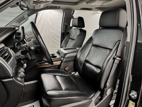 Used 2017 Chevrolet Suburban LT AWD/4WD image 7