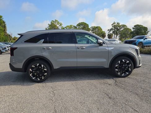 New 2026 Kia Sorento EX AWD/4WD image 9