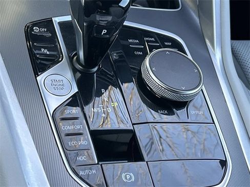 Used 2023 BMW X6 xDrive40i w/ Premium Package image 32