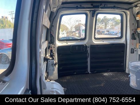 Used 2022 GMC Savana 2500 w/ Driver Convenience Package image 15