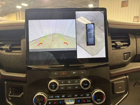 Used 2024 Ford Expedition Max Limited image 20