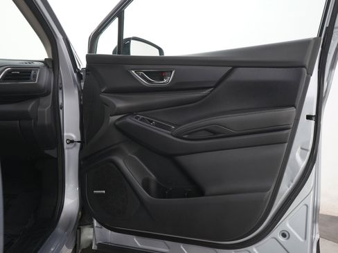 Used 2023 Subaru Ascent Limited w/ Technology Package AWD/4WD image 9