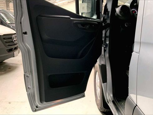 New 2025 Mercedes-Benz Sprinter 2500 image 17