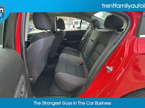 Used 2016 Chevrolet Cruze LT image 37