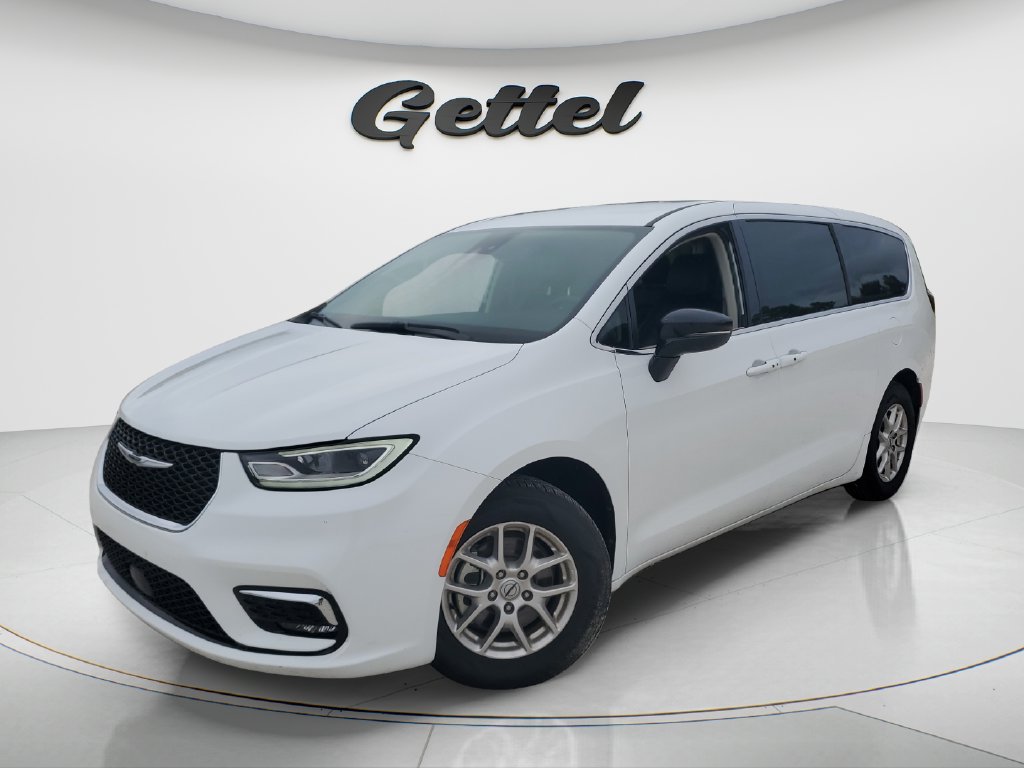 Used 2024 Chrysler Pacifica Touring-L FWD image 1