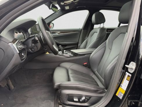 Used 2019 BMW 530e xDrive AWD/4WD image 10