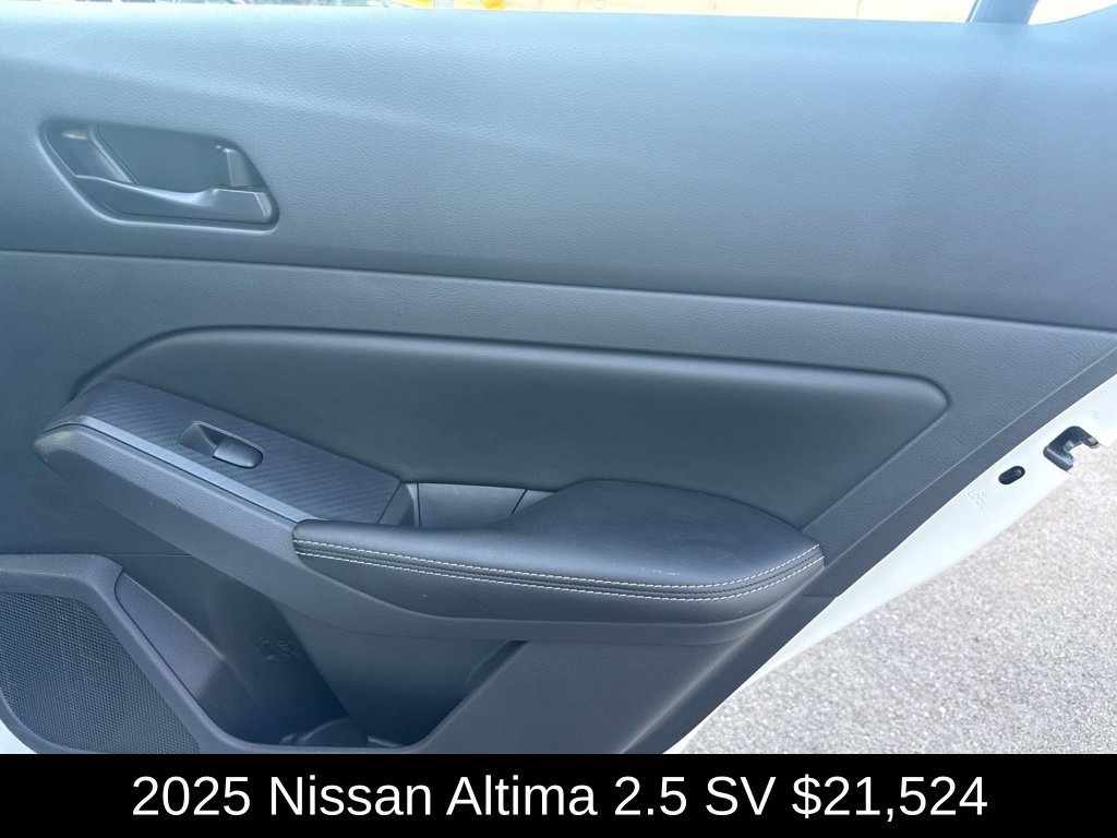 Used 2025 Nissan Altima 2.5 SV FWD image 20