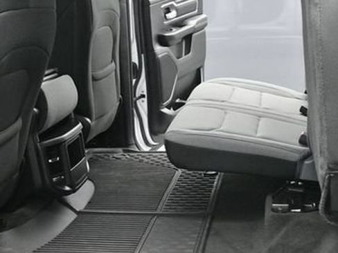 Used 2023 RAM 1500 Big Horn AWD/4WD image 16