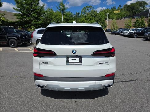 New 2026 BMW X5 xDrive40i w/ Premium Package AWD/4WD image 4