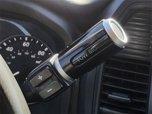 Used 2021 Nissan Titan S w/ S Utility Package image 23