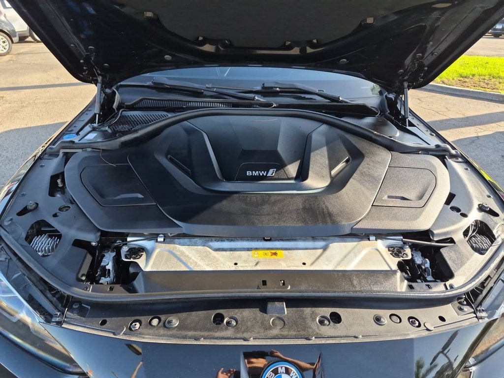 Used 2022 BMW i4 eDrive40 RWD image 31