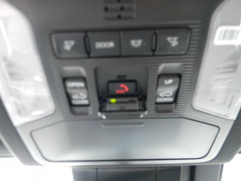 Used 2023 Toyota RAV4 SE w/ Convenience Package AWD/4WD image 20
