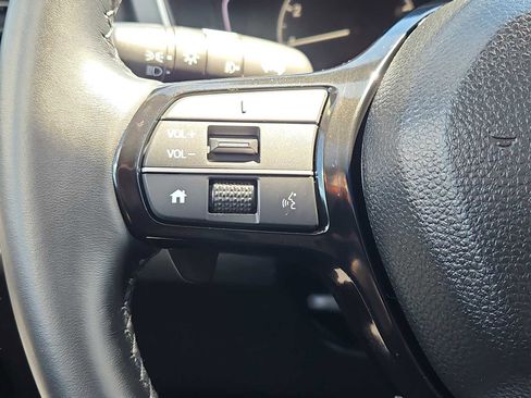 Certified 2025 Honda Pilot Touring image 27
