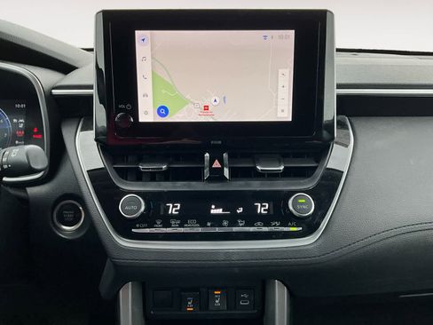 Used 2023 Toyota Corolla Cross XLE w/ Convenience Package image 15