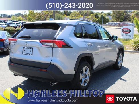 Used 2025 Toyota RAV4 XLE FWD image 7