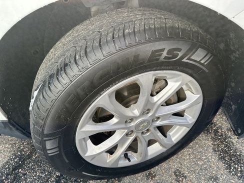 Used 2020 Chevrolet Equinox LS image 7