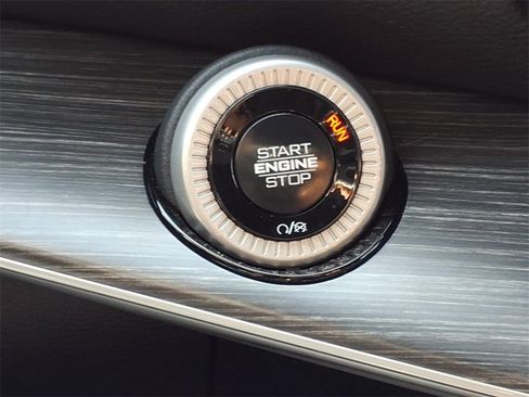 Used 2024 Jeep Wagoneer Series II image 17