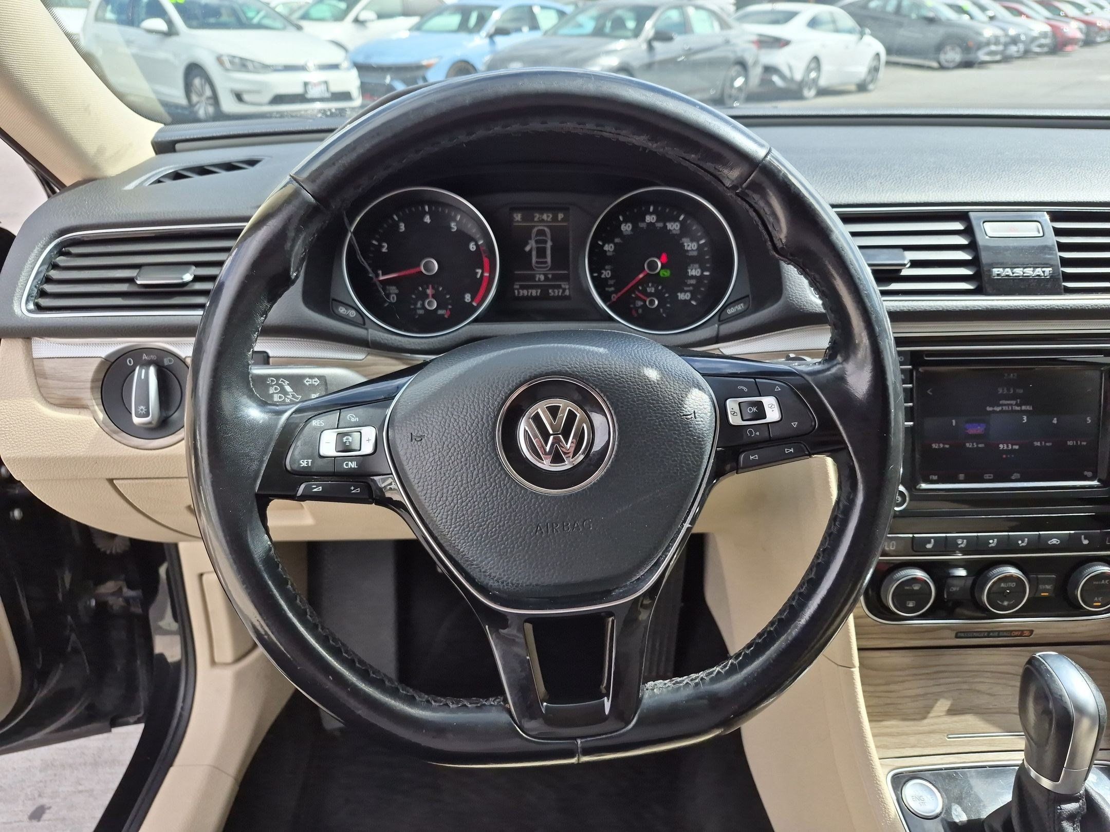Used 2018 Volkswagen Passat 2.0T SE FWD image 17