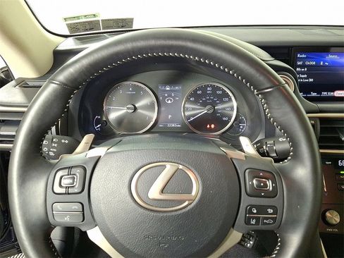 Used 2018 Lexus IS 300 AWD image 20