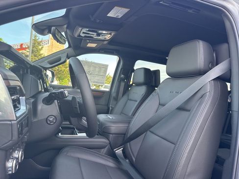 New 2026 GMC Yukon XL Denali image 17