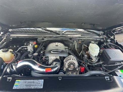 Used 2005 Chevrolet Avalanche Z71 w/ Sun And Sound Package image 10